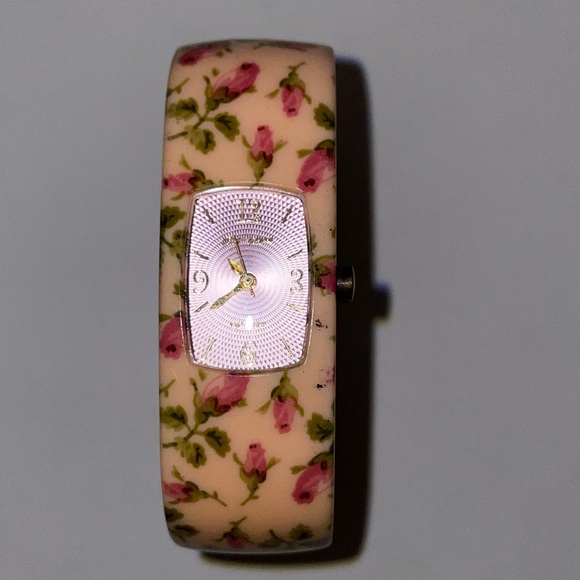Betsey Johnson Accessories - Betsey Johnson Y2K Vintage Rose Bangle Watch